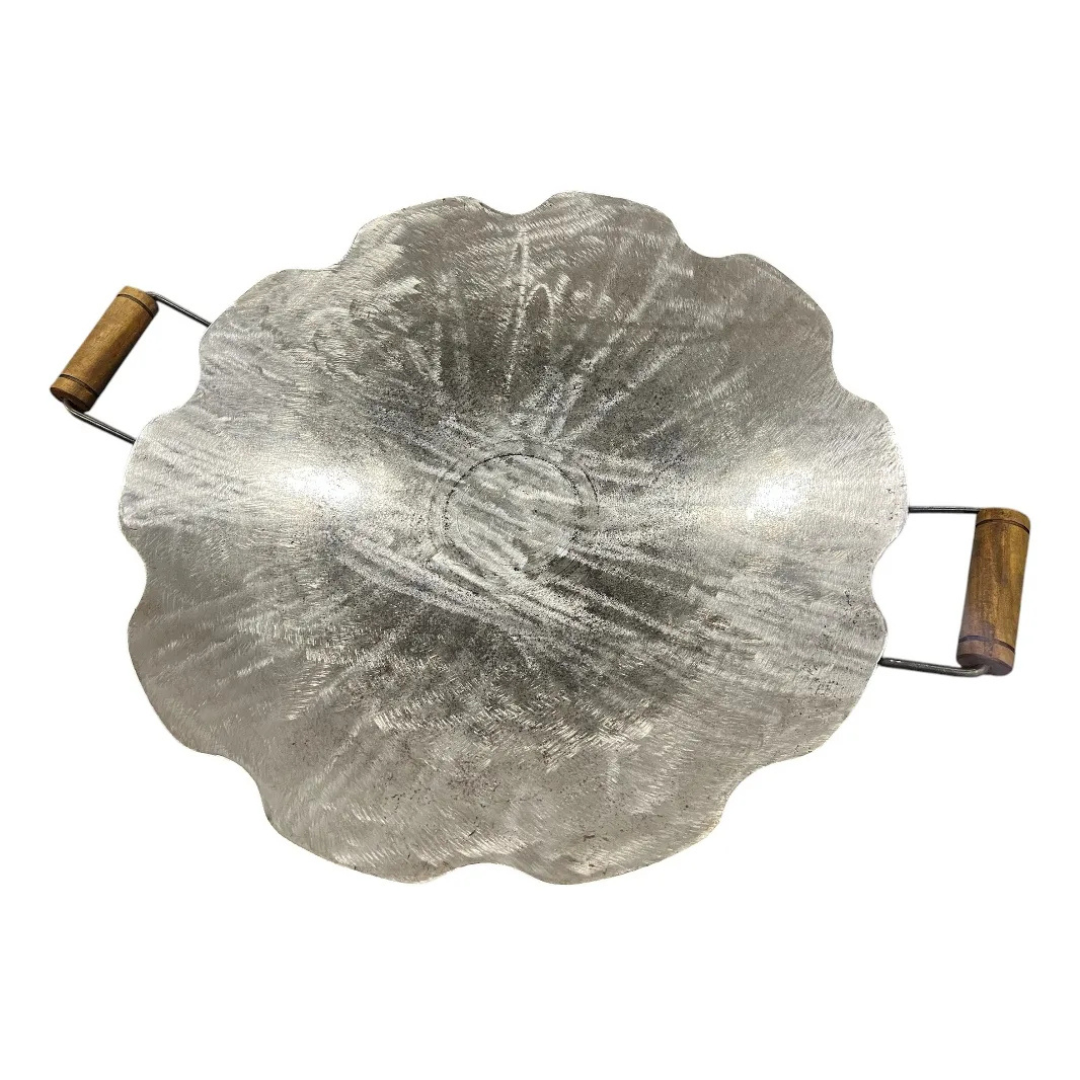 Disco Culinário Feito de Disco de Grade Reaproveitado, Tratado Para uso Gastronômico.